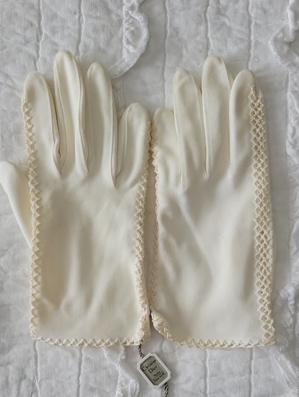 Christian Dior Vintage 1950s Cream Lace Gloves Elegant Lace Trim Tag Attached